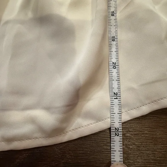 Olive + Oak Women's Cream Peplum Tank Size Small, NWT, Tie-Back, Blouse, Summer - Picture 4 of 9